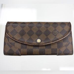 LOUIS VUITTON CAISSA WALLET